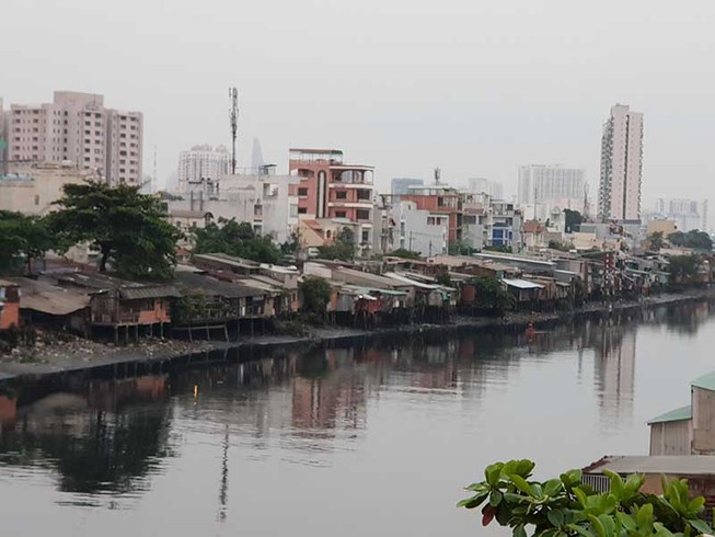Trời mù mịt, cơ quan nào cảnh báo?