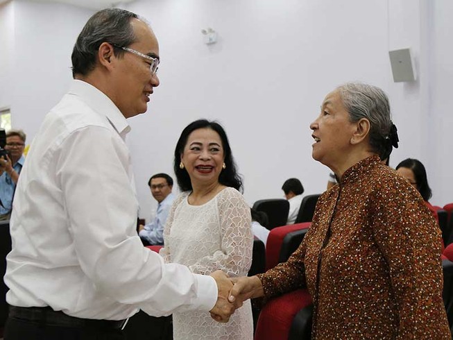 Lãnh đạo lắng nghe, dân chẳng ngại nói