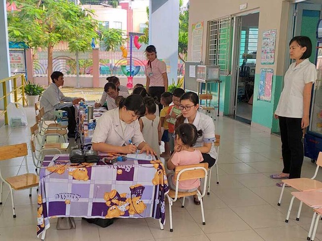 Trường học thiếu nhân viên y tế: TP.HCM đã kiến nghị nhiều lần