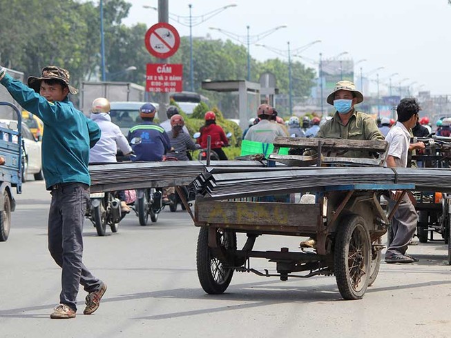 Nan giải bài toán cấm xe 3-4 bánh tự chế ở TP.HCM