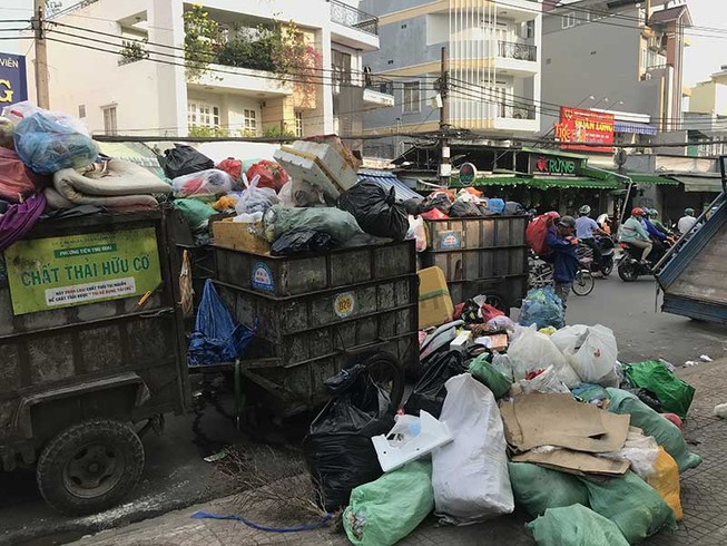 Lý do giá thu gom rác tăng gần gấp đôi
