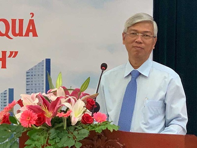 Không thể để giá đất mãi lửng lơ