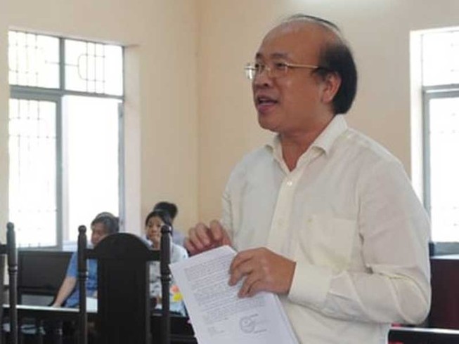 Bộ trưởng Tư pháp thắng người khởi kiện
