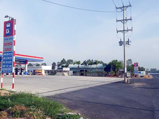 Chưa báo cáo vụ lấn chiếm đất đường dẫn cầu Vàm Cống