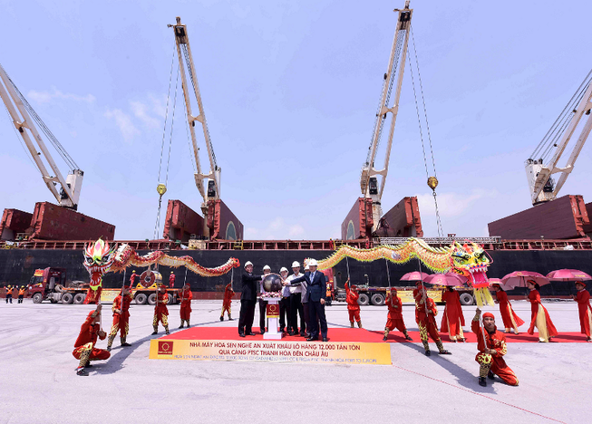 Tôn Hoa Sen xuất lô hàng 9 triệu USD qua châu Âu
