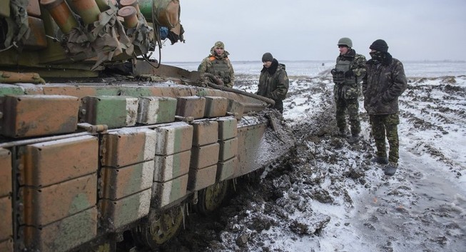 Nội chiến Ukraine leo thang trở lại, pháo nổ khắp Donetsk