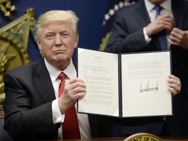 Tổng thống Trump thắng lớn tại Tòa án Tối cao