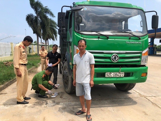 Bắt tài xế gây tai nạn rồi bỏ trốn
