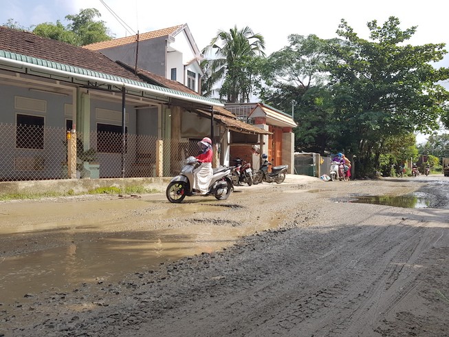 Chùm ảnh dân khốn khổ 'vạ lây' vì cao tốc Đà Nẵng - Quảng Ngãi