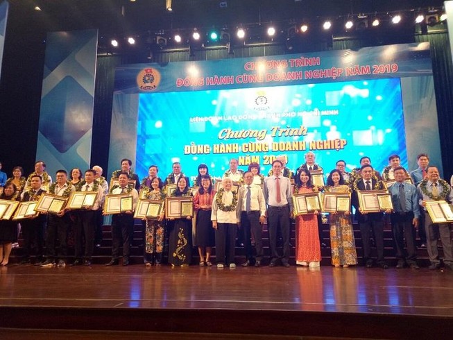 Doanh nghiệp không chăm lo công nhân thì còn ai lo