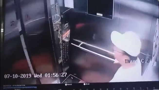 Nam thanh niên Hàn Quốc đá hư thang máy ở TP.HCM, xử lý sao?