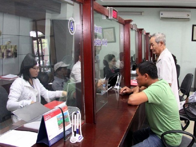 Đăng ký khai sinh tại nước ngoài, đổi họ tên thế nào?