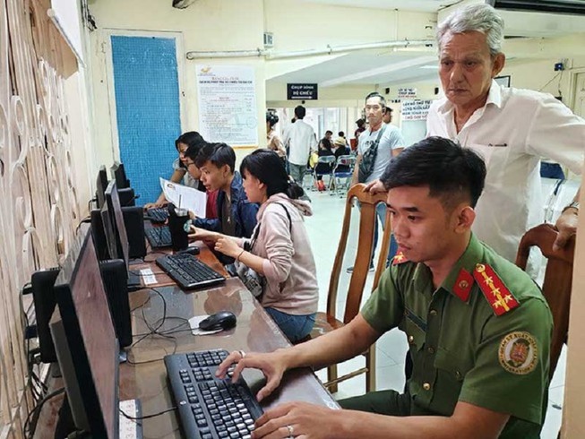 Có CCCD, người dân được làm hộ chiếu tại nơi thuận lợi nhất