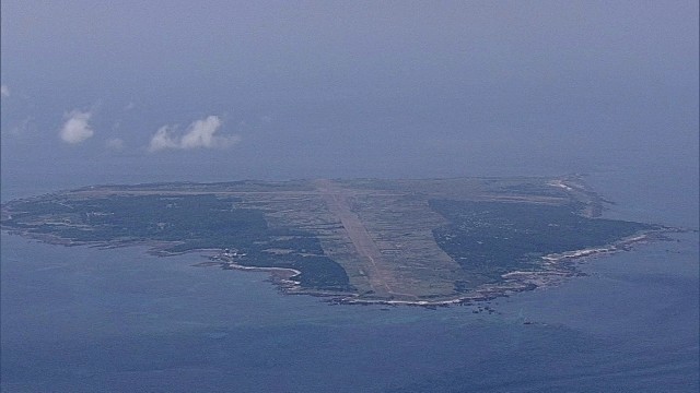 Nhật chi 150 triệu USD mua đảo cho Mỹ làm "sân bay"