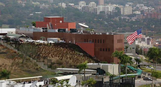 Mỹ sẽ rút hết nhân viên ngoại giao khỏi Venezuela