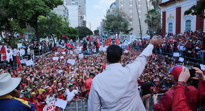 Mỹ tìm cách bơm tiền cho ông Guaido
