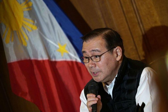 Philippines muốn dừng cấp thị thực tại cửa khẩu cho người TQ