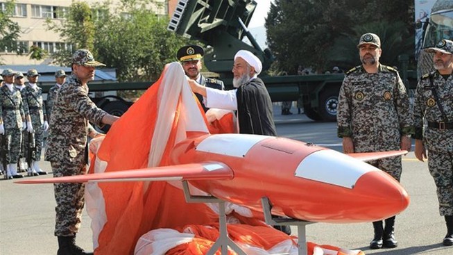 Giữa căng thẳng với Mỹ, Iran công bố UAV mới