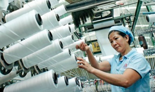 Kêu trời vì vải siêu rẻ chỉ 6.000 đồng/mét
