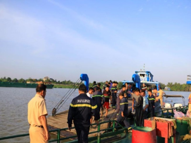 Phó Thủ tướng yêu cầu điều tra vụ 2 tàu đâm nhau