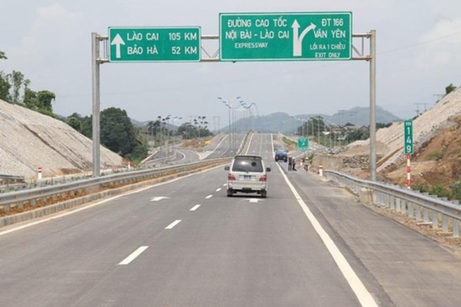 Cao tốc Nội Bài - Lào Cai phục vụ trở lại tất cả phương tiện