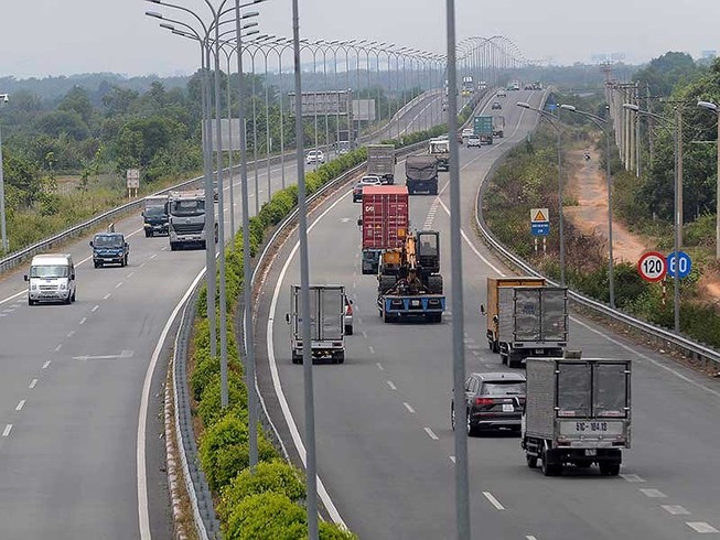 VEC cho rằng chưa ra quyết định cấm vĩnh viễn hai phương tiện