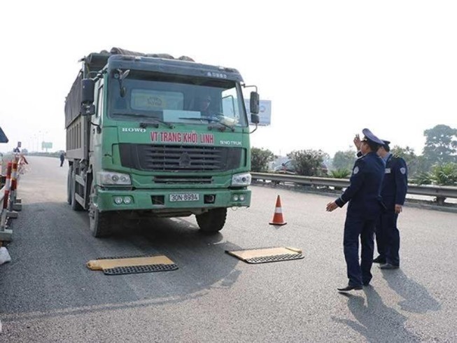 Tháng 1, tước 467 giấy phép của tài xế vi phạm tải trọng