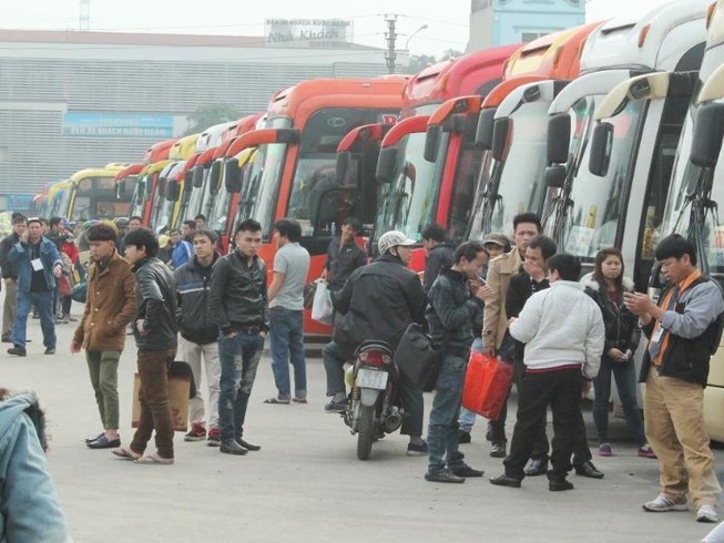 Đề nghị thu hồi phù hiệu nhiều xe đi, đến Hà Nội