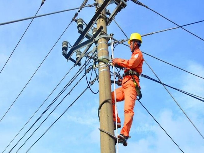 EVN lý giải hoá đơn tiền điện tháng 4 tăng trên 30%