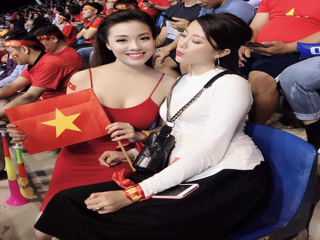 Thắng Malaysia, phi ngựa mừng chiến thắng