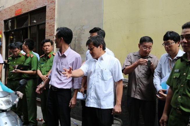 Ông Đoàn Ngọc Hải dẹp ẩn họa cháy ở chợ Gà Gạo