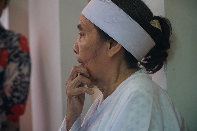 Vợ anh hùng Nguyễn Văn Thương: 'Tôi đi trước ai lo cho ổng...'