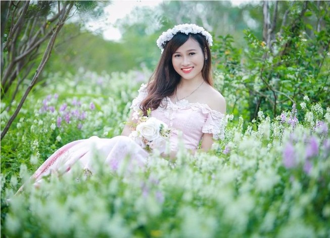 Hoa hậu Mỹ Linh,nghệ sĩ Xuân Bắc chấm thi SV thanh lịch