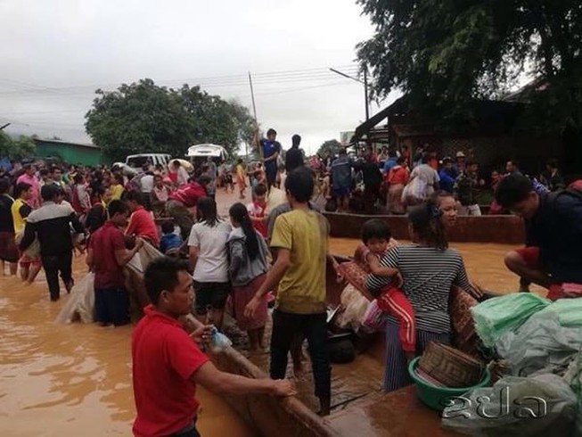 Vỡ đập thủy điện ở Lào: Quân đội Việt Nam hỗ trợ khắc phục