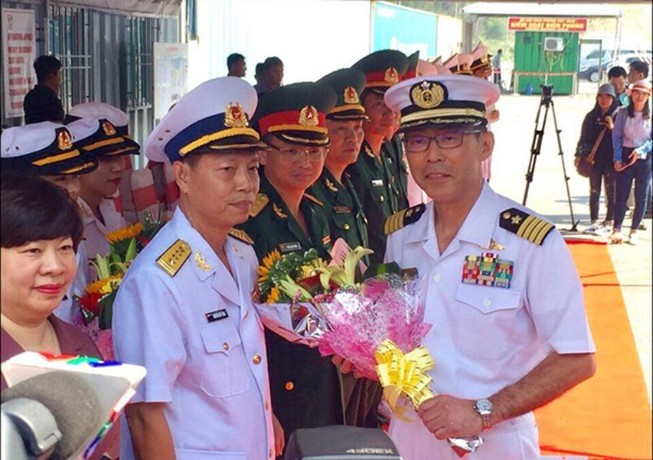 Hải quân Việt Nam giao lưu với lực lượng tự vệ Nhật Bản