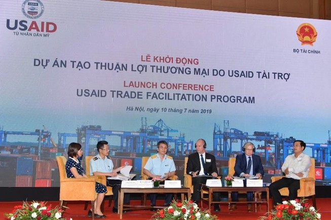 Mỹ tài trợ Việt Nam 21,7 triệu USD về công tác hải quan
