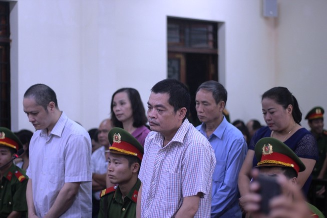 Chính thức hoãn phiên xử gian lận điểm thi ở Hà Giang
