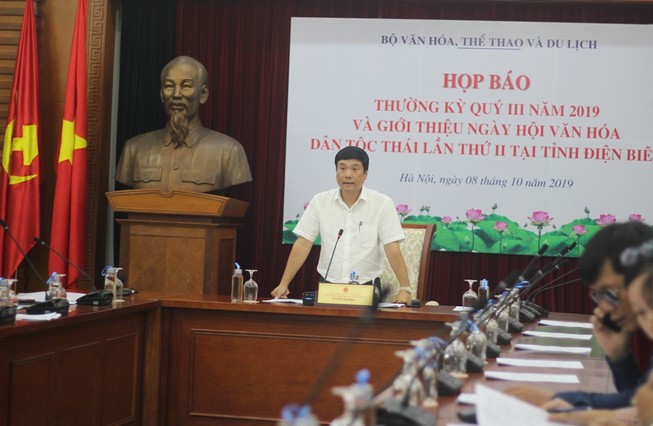 Công trình trên Mã Pì Lèng làm 'nóng' họp báo Bộ Văn hóa