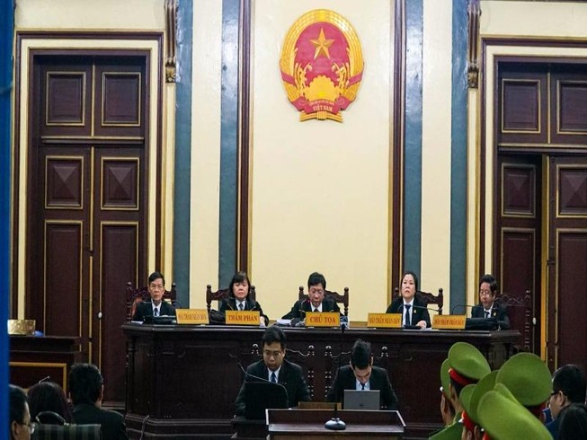 Phạm Công Danh vay 1.660 tỉ để trả nợ?