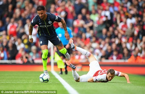 ‘Pháo thủ’ tịt ngòi, thua 'sấp mặt' Man City ngay tại Emirates