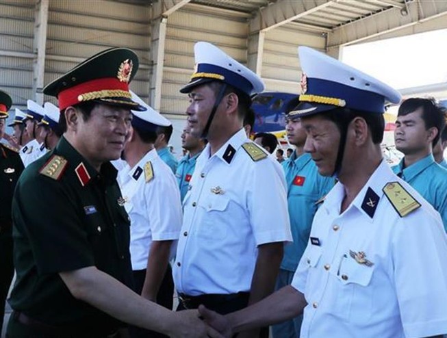 Bộ trưởng Quốc phòng thăm Căn cứ Quân sự Cam Ranh