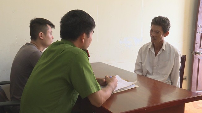 Mâu thuẫn, dùng dao đâm trọng thương bạn nhậu rồi bỏ trốn