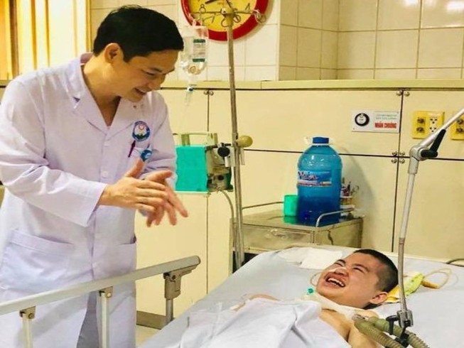 Nụ cười và điều kỳ diệu ngày thứ sáu ở Bệnh viện Hòa Bình