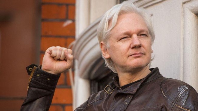 Nóng: Ông chủ Wikileaks đã bị bắt sau 7 năm tị nạn chính trị