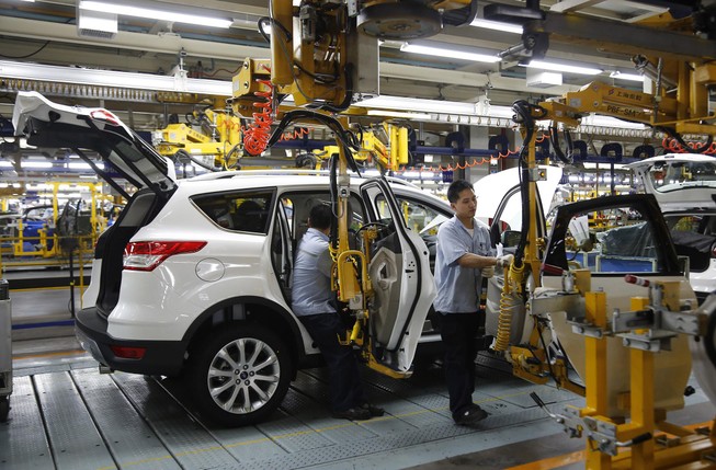 Căng thẳng Mỹ-Trung: Hãng xe Ford bị Trung Quốc phạt