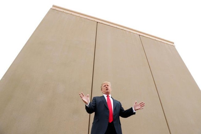 Ông Trump bất ngờ nói về khả năng áp thuế Mexico