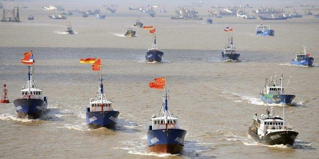 Trung Quốc đánh chìm tàu Philippines, Việt Nam cứu 22 ngư dân