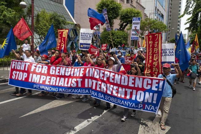 Biển Đông: 'Giọt nước tràn ly', Philippines đổi chiến lược?