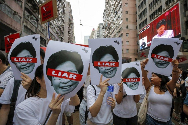 Lãnh đạo Hong Kong nói gì về hoãn luật dẫn độ vô thời hạn?