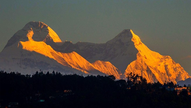 Tìm thấy thi thể các nhà leo núi dãy Himalaya